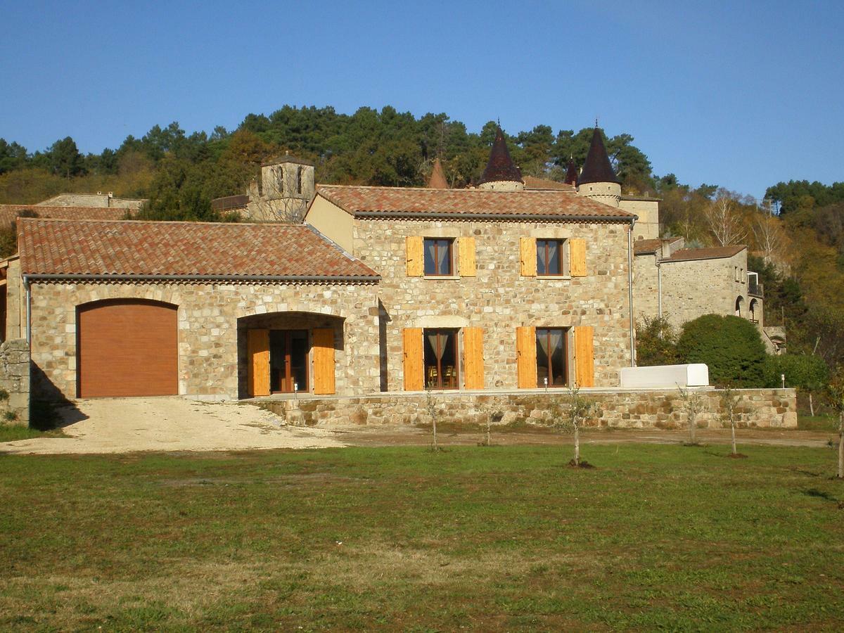 Location De Gites Les Sources Chambonas/Les Vans Pokoj fotografie